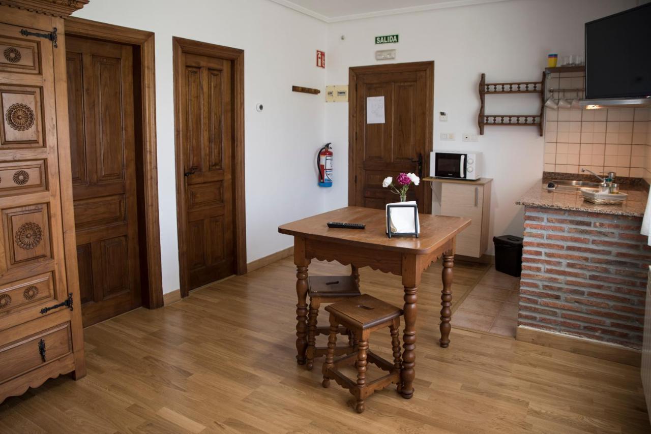 Apartamentos Alegria ซันติยานาเดลมาร์ ภายนอก รูปภาพ