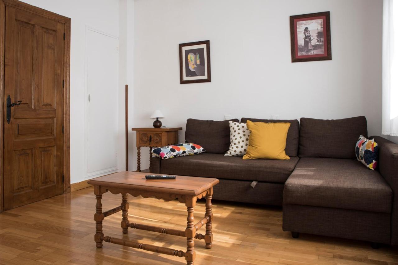 Apartamentos Alegria ซันติยานาเดลมาร์ ภายนอก รูปภาพ