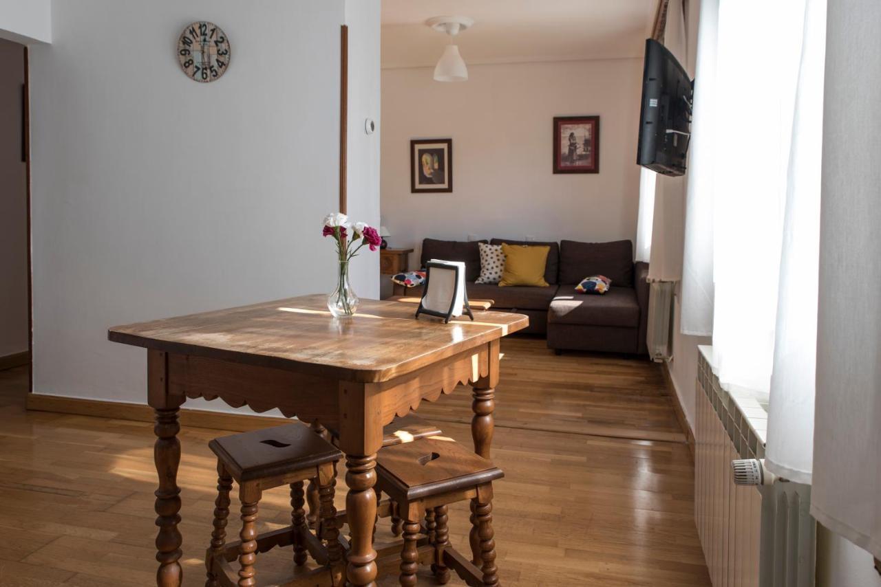 Apartamentos Alegria ซันติยานาเดลมาร์ ภายนอก รูปภาพ